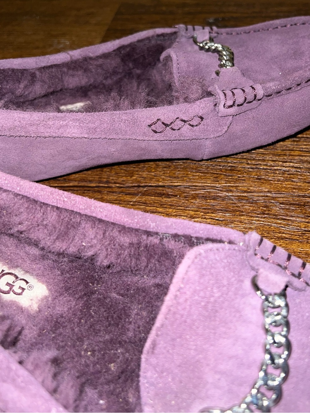 UGG Australia Purple Ansley Suede Fuzzy Moccasin Chain Link Slippers Size 7 - Picture 4 of 9